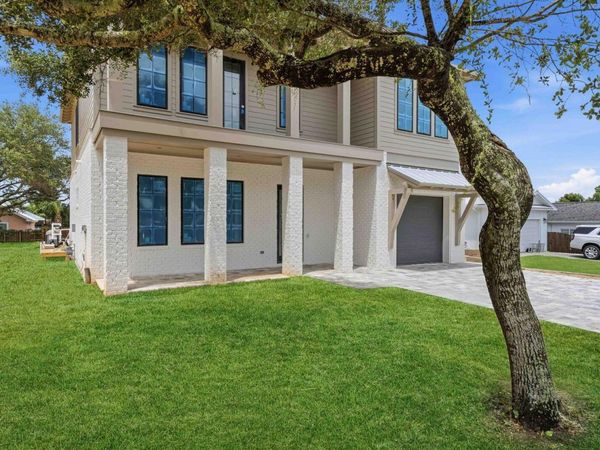 21522 Dolphin Avenue, Panama City Beach, FL 32413
