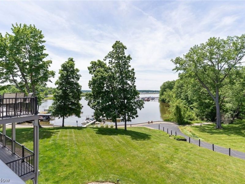558 Bayshore Boulevard, Lake Milton, OH 44429 Photo 8