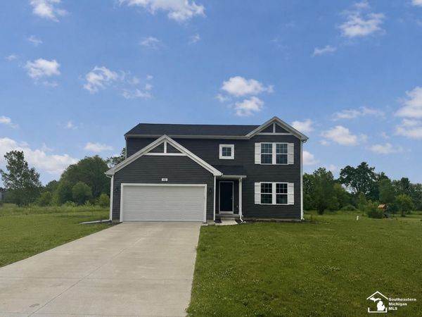 102 Forest Way, Davisburg, MI 48350