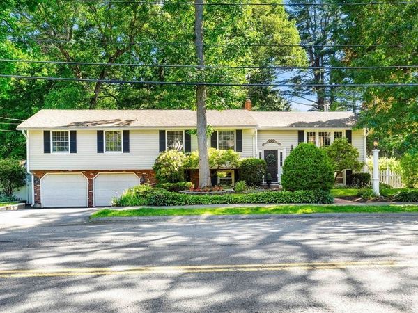 12 Catherine Dr, Peabody, MA 01960