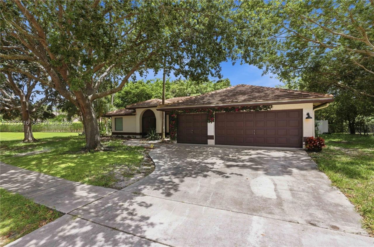 10821 Paso Fino Dr, Lake Worth, FL 33449 Main Photo