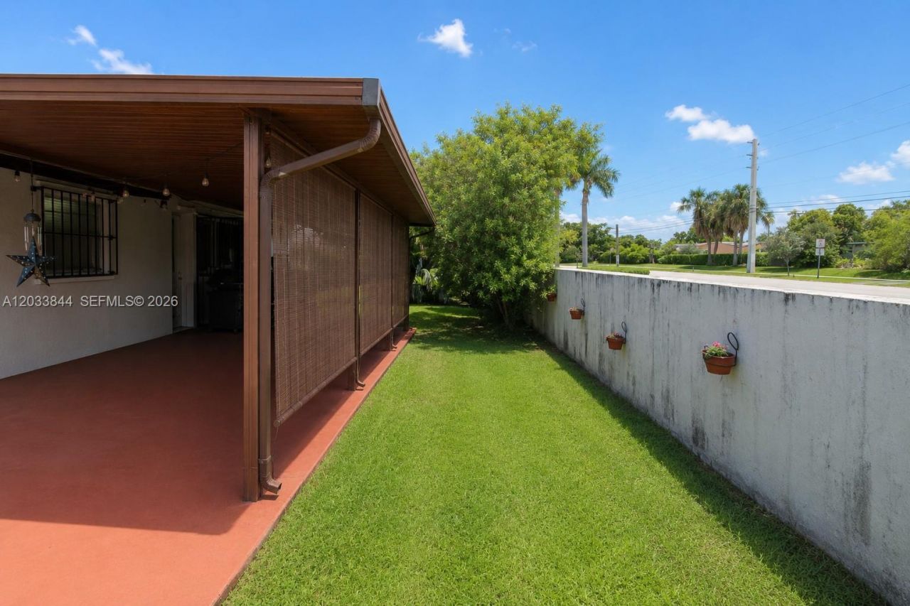 1330 SW 126th Pl, Miami, FL 33184 Photo
