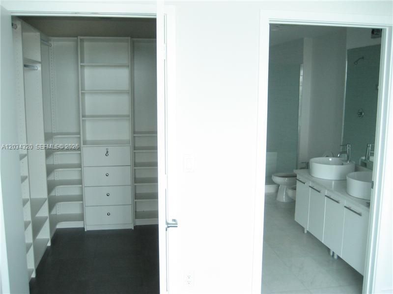 888 Biscayne Blvd, Unit 3310, Miami, FL 33132 Photo
