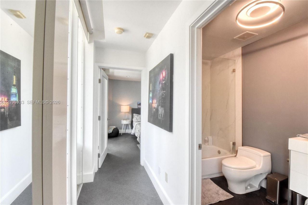 1428 West Ave , Unit 204, Miami Beach, FL 33139 Photo