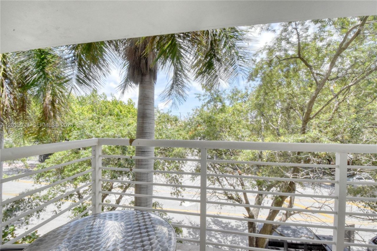 1428 West Ave , Unit 204, Miami Beach, FL 33139 Photo