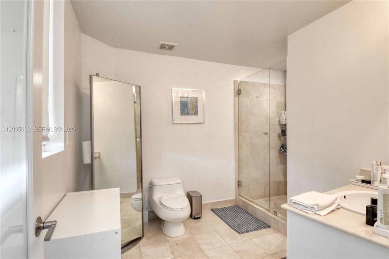 1428 West Ave , Unit 204, Miami Beach, FL 33139 Photo