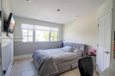 933 NW 106th Ave Cir , Miami, FL 33172 Photo