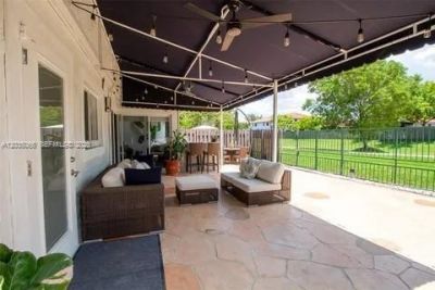 933 NW 106th Ave Cir , Miami, FL 33172 Photo