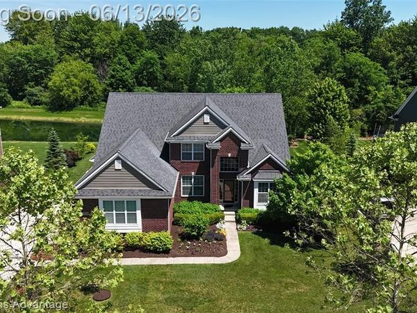 23740 Stoneleigh Drive , Lyon Twp, MI 48178