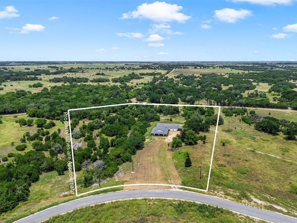 365 Grand Canyon Drive, Oglesby, TX 76561