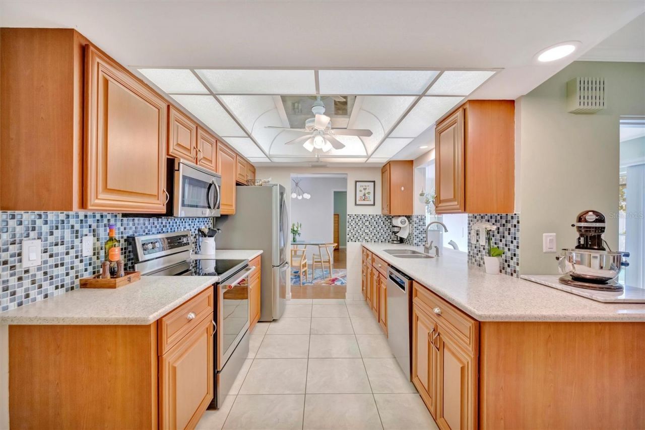 5729 Augusta Circle, Sarasota, FL 34238 Photo