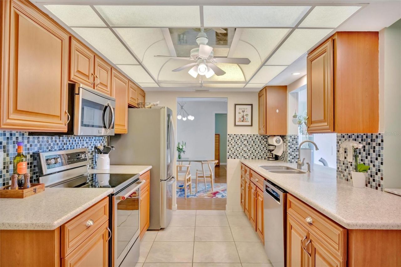 5729 Augusta Circle, Sarasota, FL 34238 Photo