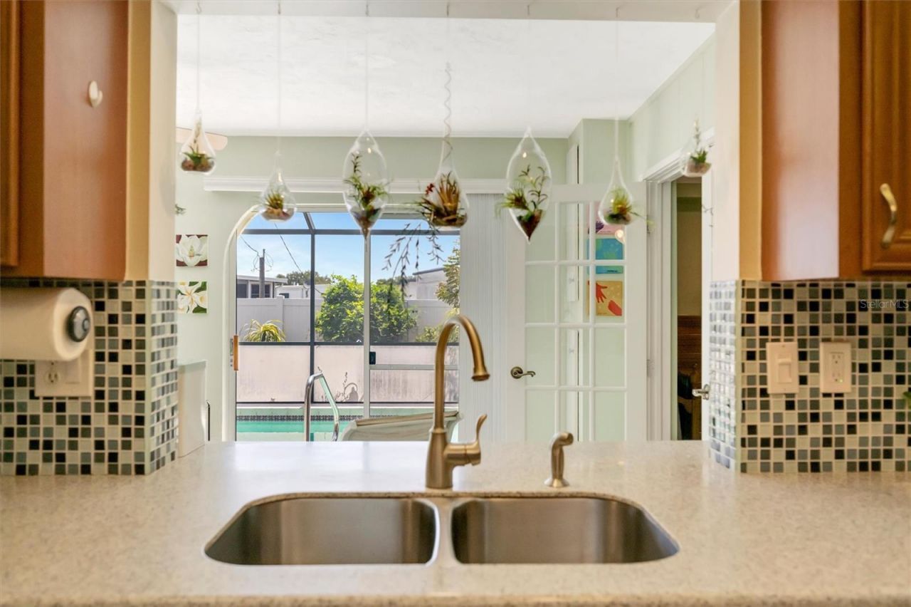 5729 Augusta Circle, Sarasota, FL 34238 Photo