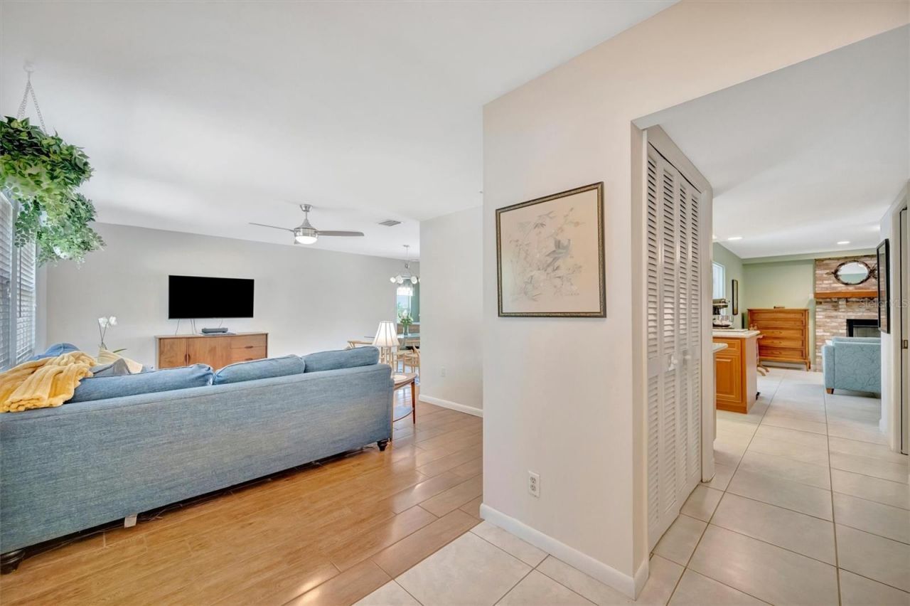 5729 Augusta Circle, Sarasota, FL 34238 Photo