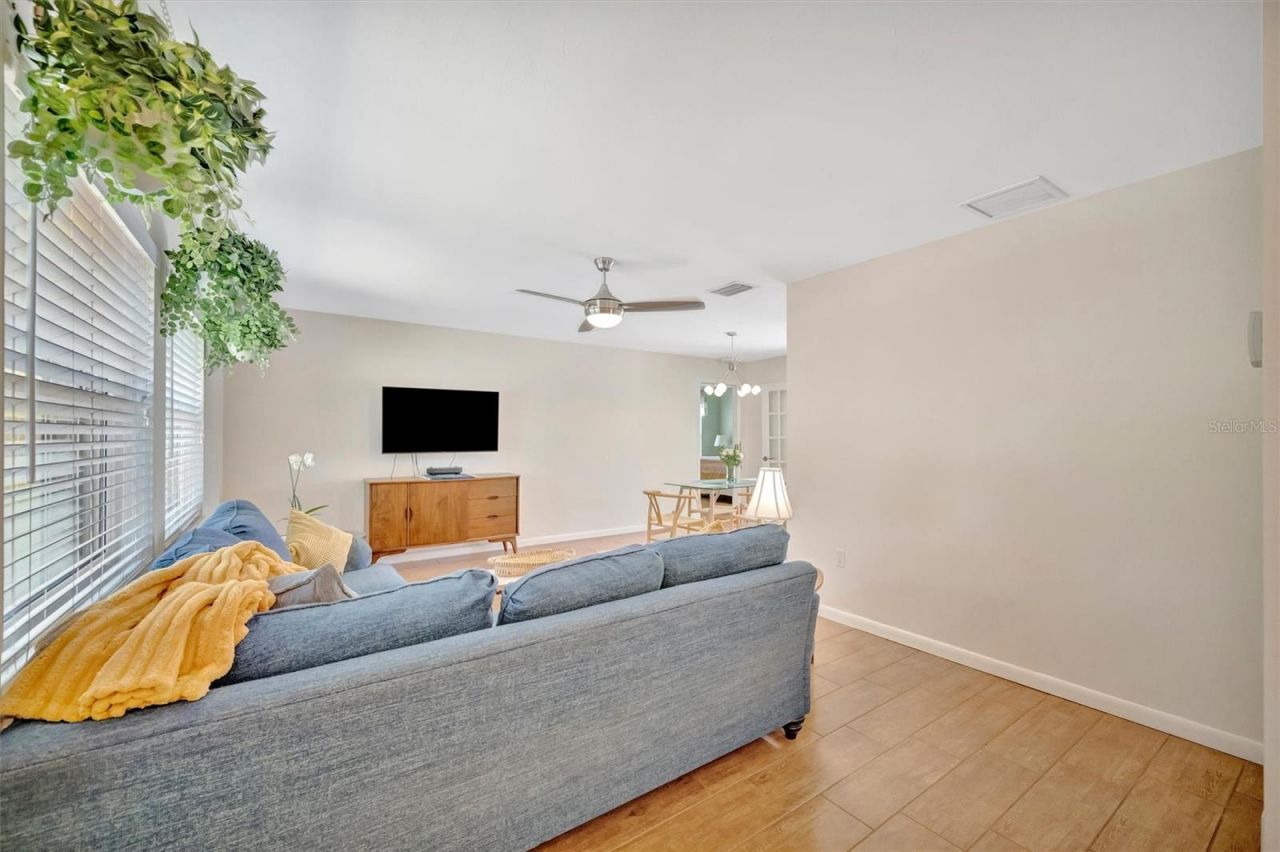 5729 Augusta Circle, Sarasota, FL 34238 Photo