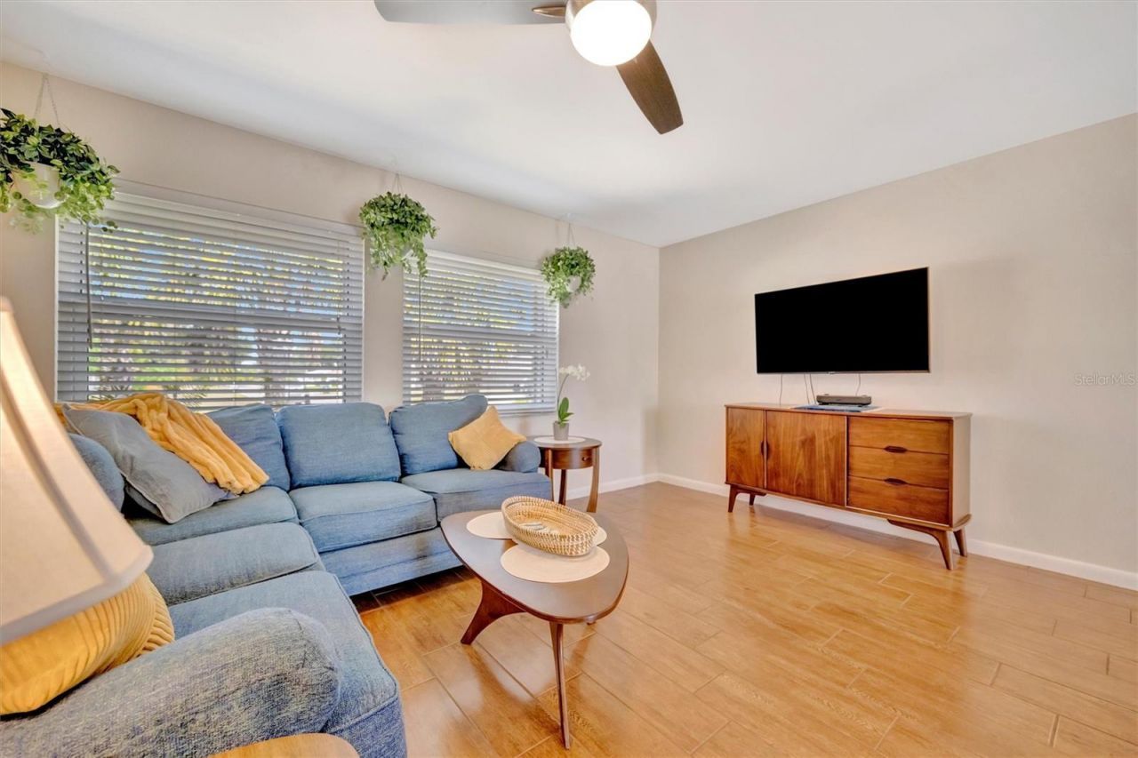 5729 Augusta Circle, Sarasota, FL 34238 Photo