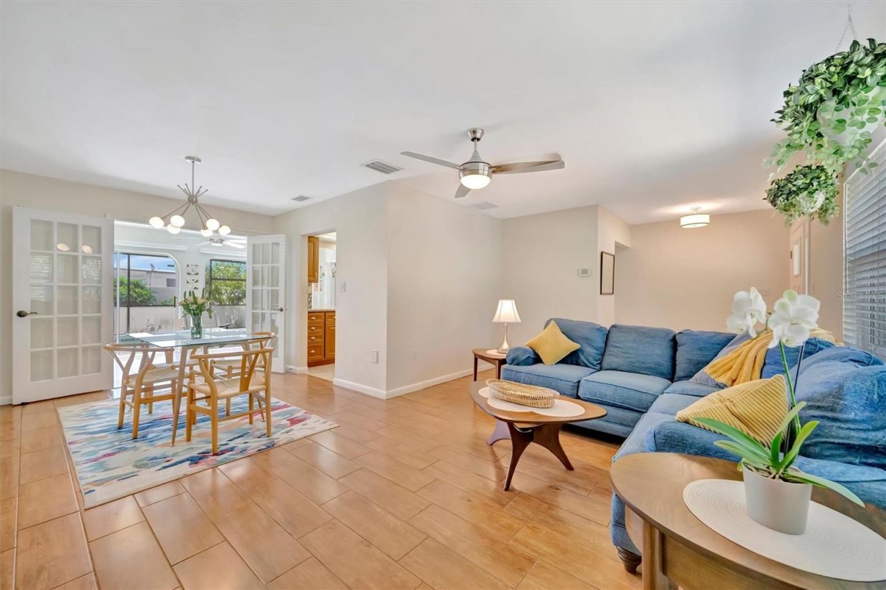 5729 Augusta Circle, Sarasota, FL 34238 Photo