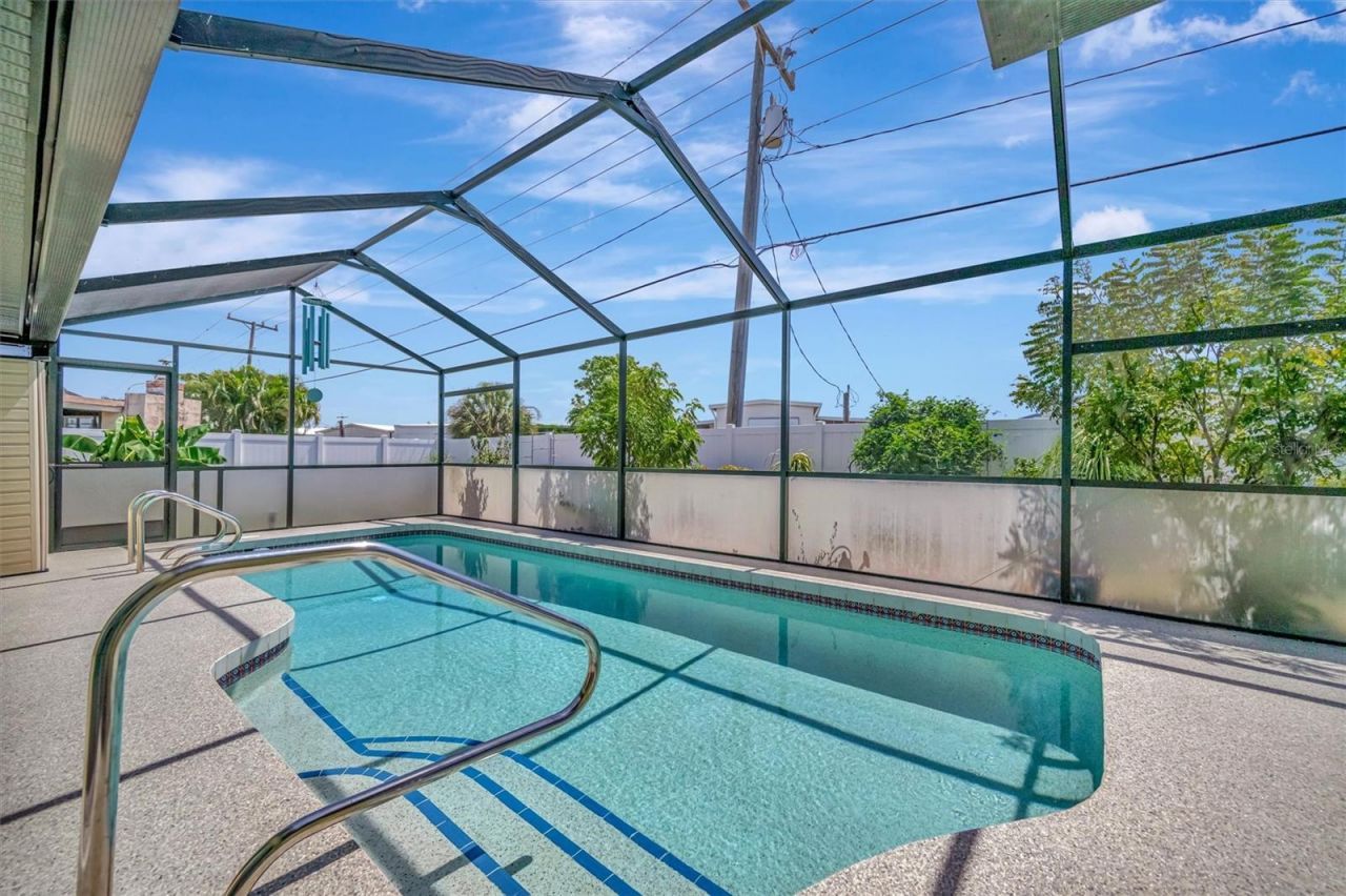 5729 Augusta Circle, Sarasota, FL 34238 Photo