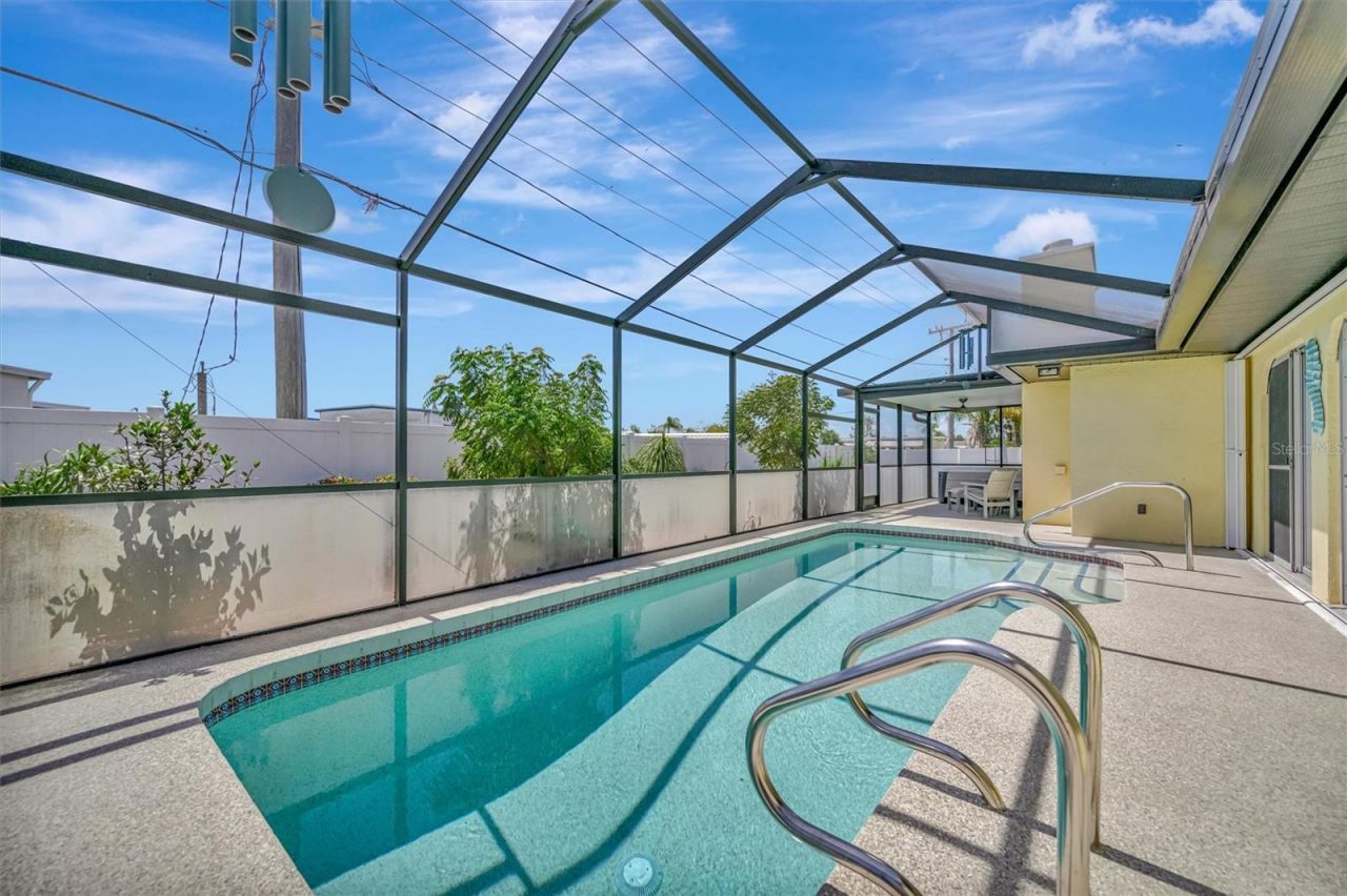 5729 Augusta Circle, Sarasota, FL 34238 Photo