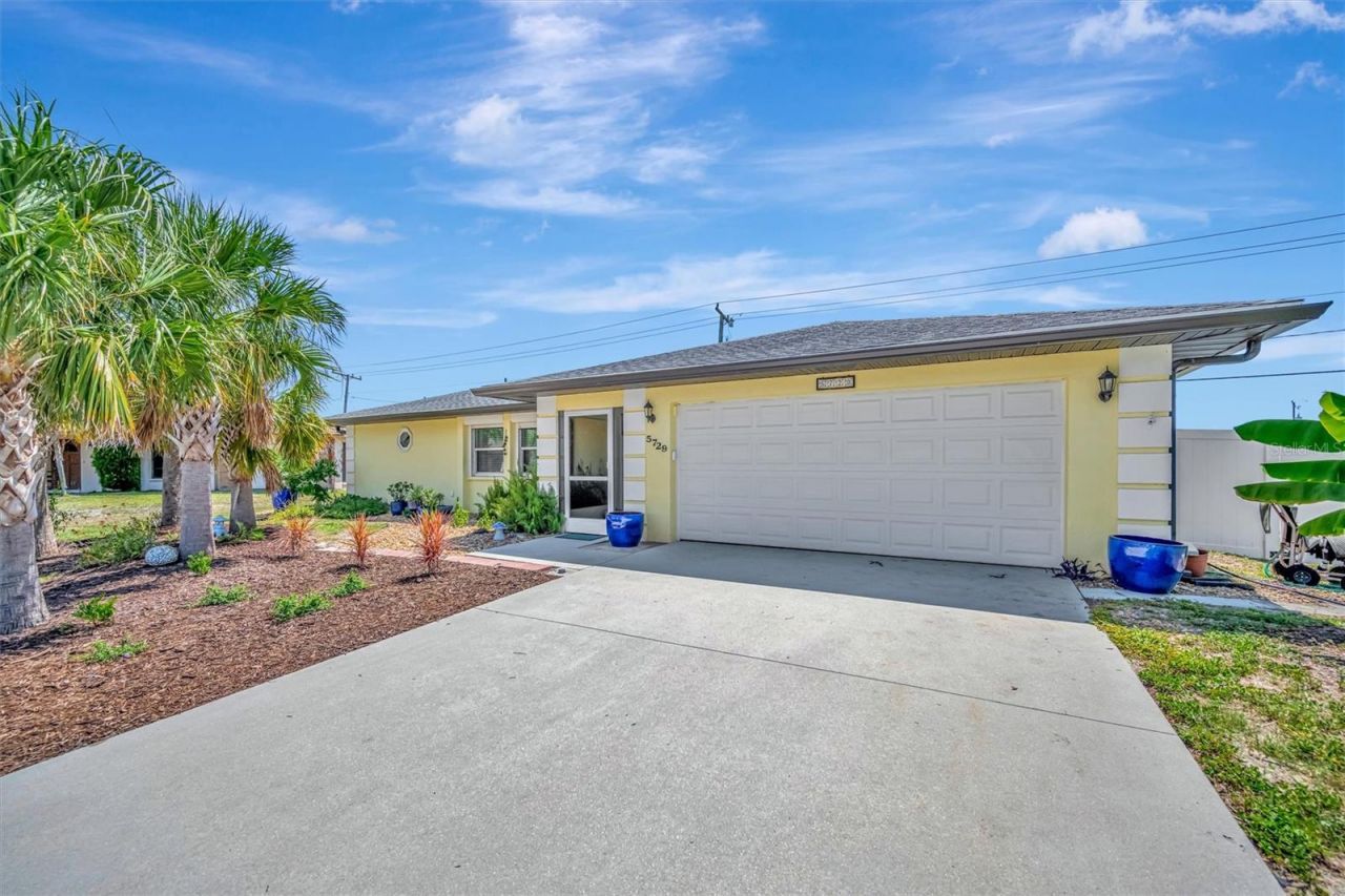 5729 Augusta Circle, Sarasota, FL 34238 Photo