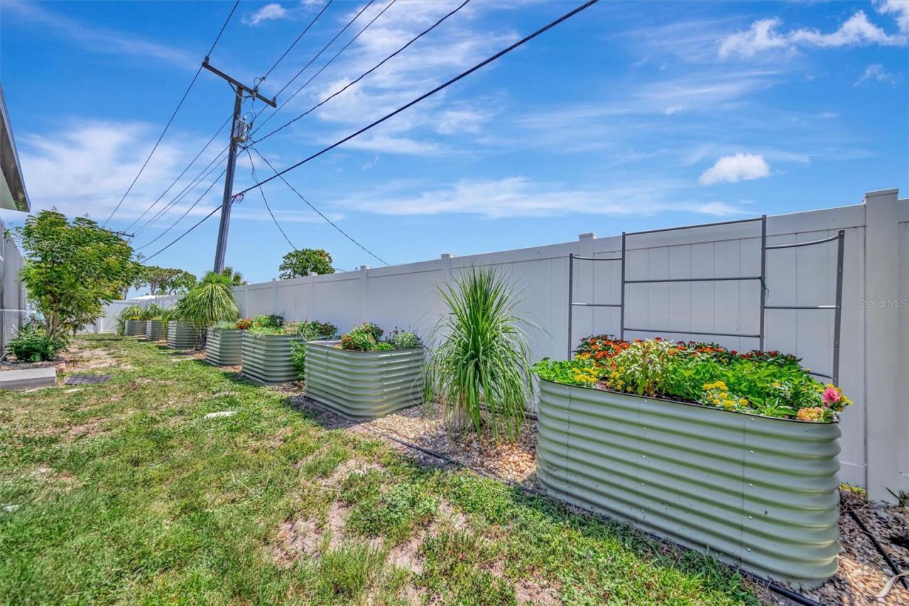 5729 Augusta Circle, Sarasota, FL 34238 Photo