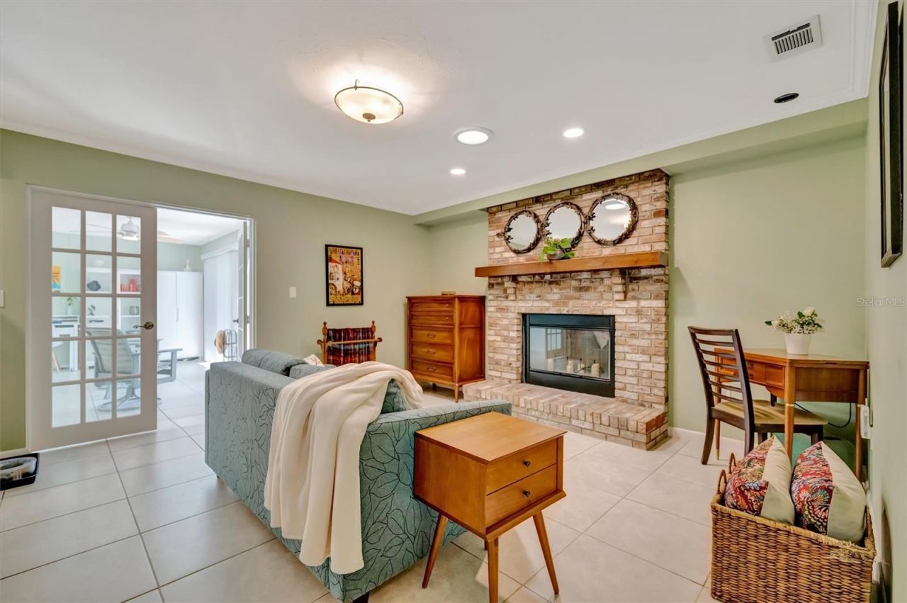5729 Augusta Circle, Sarasota, FL 34238 Photo
