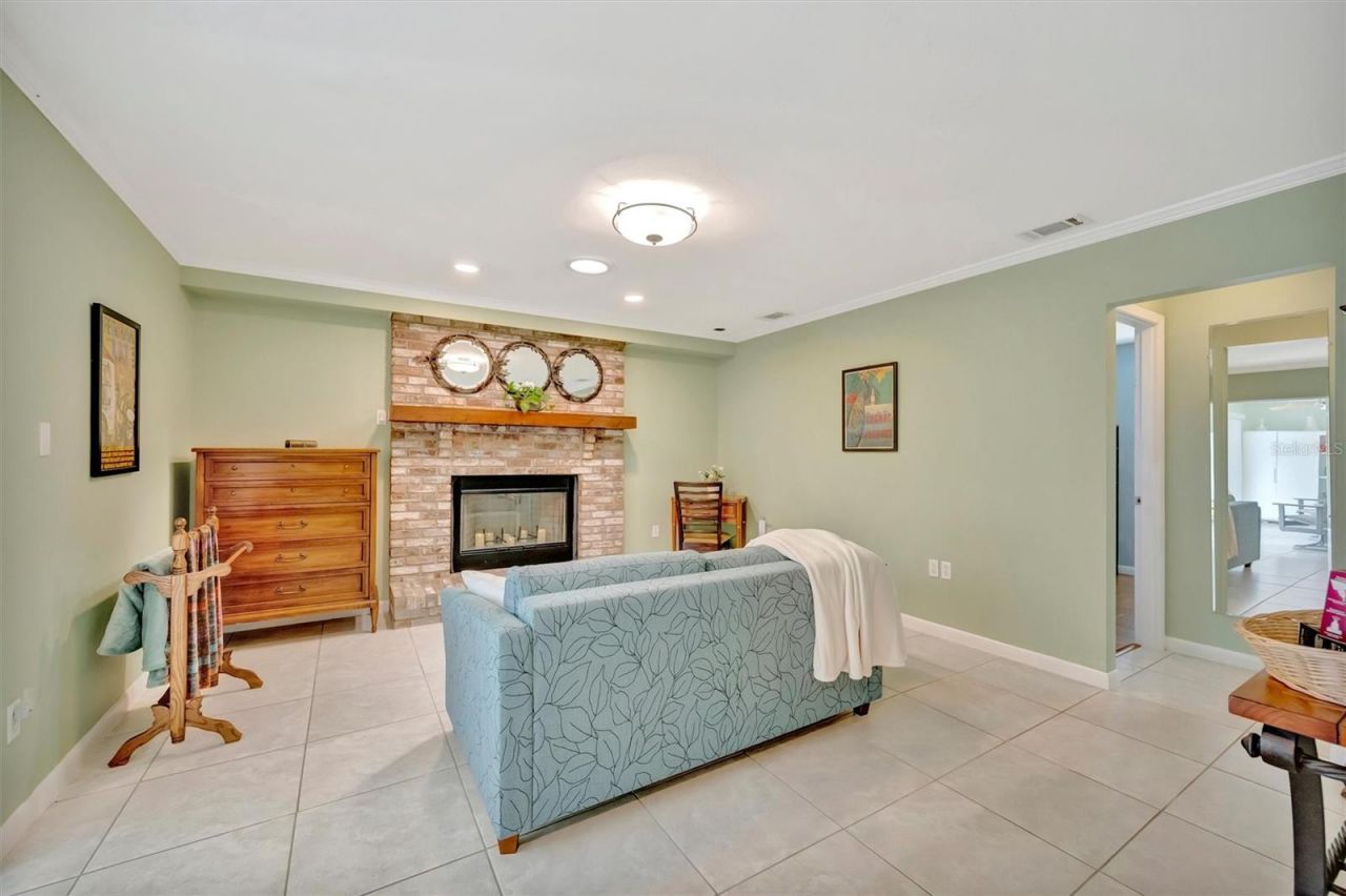 5729 Augusta Circle, Sarasota, FL 34238 Photo