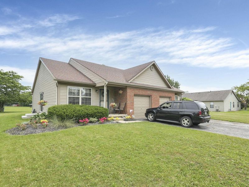 2380-2384 Deerfield Drive, Grove City, OH 43123 Photo 2