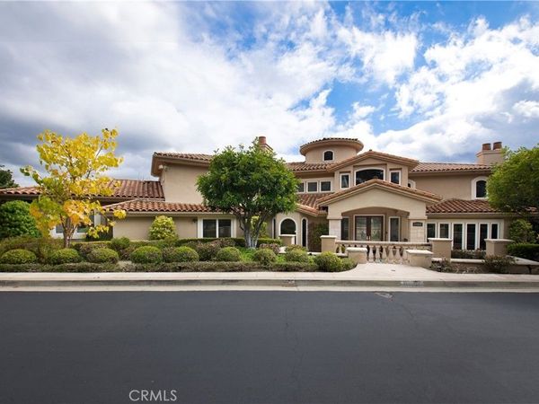 10472 Villa Del Cerro, Santa Ana, CA 92705