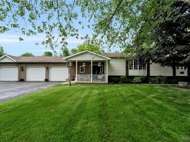 4 Mark Lane, Angola, NY 14006