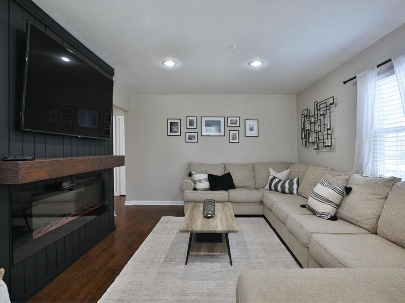 588 Chatham Road, Columbus, OH 43214 Photo 4