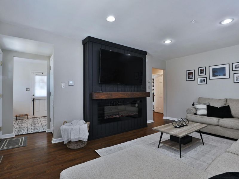 588 Chatham Road, Columbus, OH 43214 Photo 5