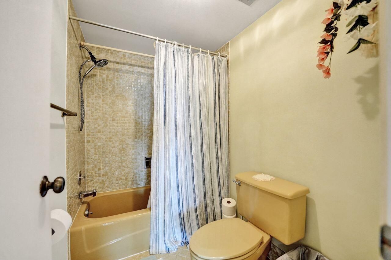 301 Lake Shore Drive, Unit 809, Lake Park, FL 33403 Photo