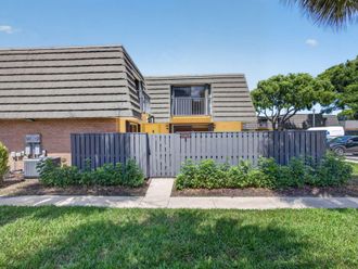 3501 35th Way West Palm Beach, FL 33407