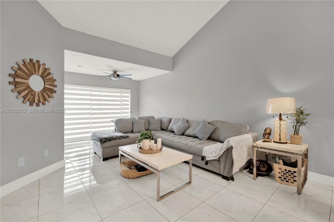 10044 SW 137th Pl , Unit ., Miami, FL 33186 Photo