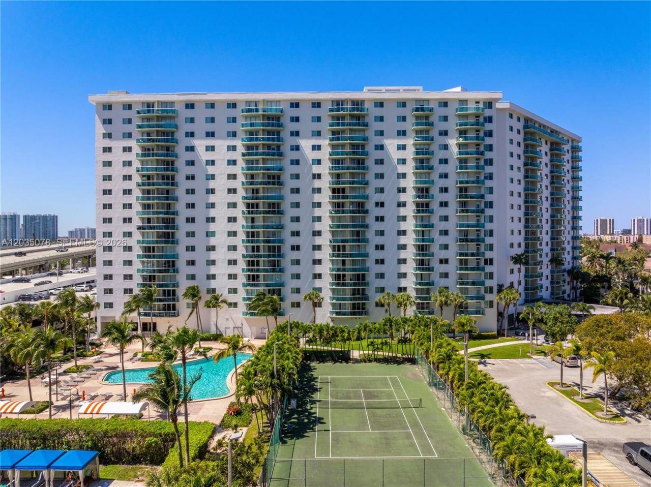 19380 Collins Ave , Unit 317, Sunny Isles Beach, FL 33160 Photo