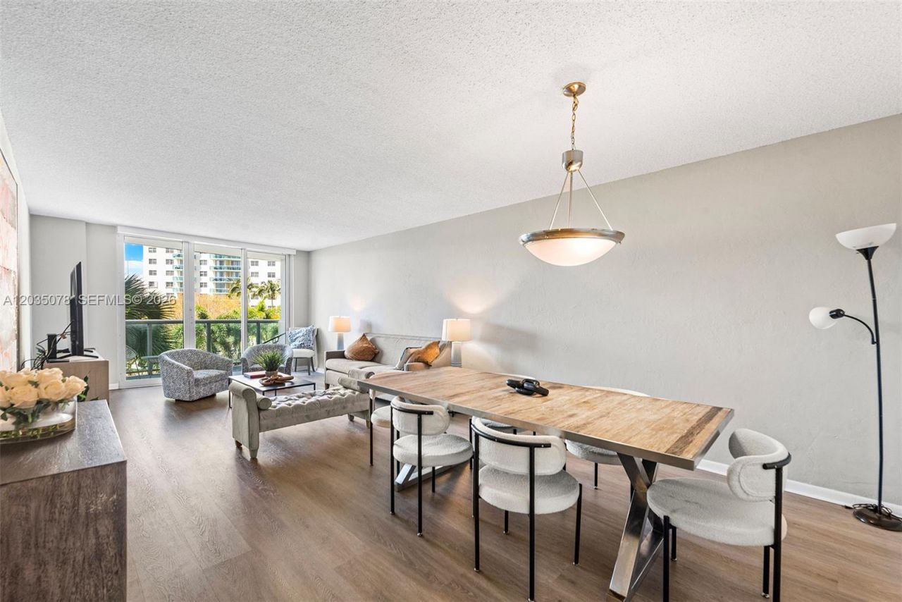 19380 Collins Ave , Unit 317, Sunny Isles Beach, FL 33160 Photo