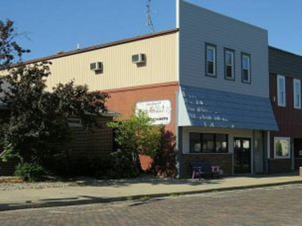 110 E Main Street , Arcola, IL 61910