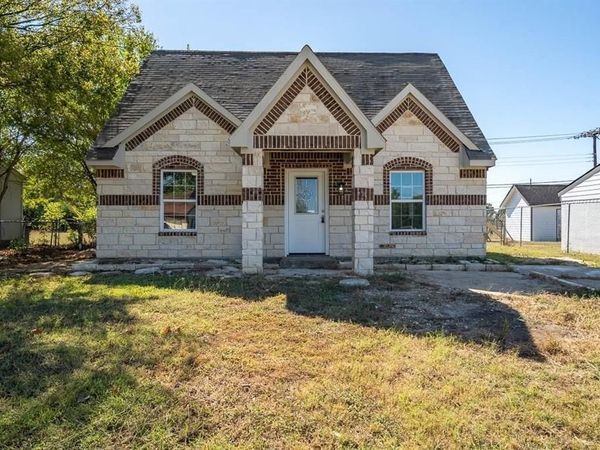 13008 Horseshoe Trail , Balch Springs, TX 75180