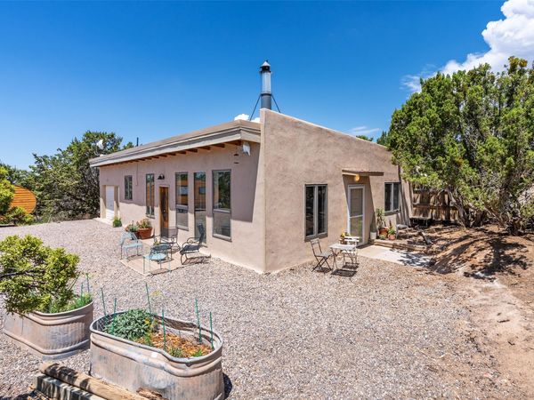 3 Gavilan Road, Santa Fe, NM 87508