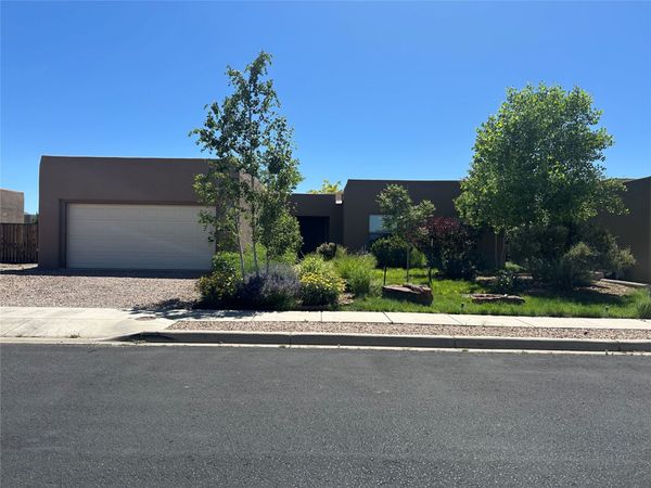 28 Canto Del Pajaro , Santa Fe, NM 87508