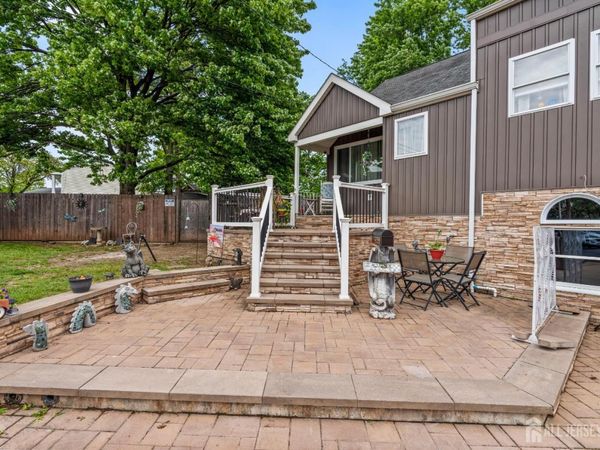 251 Arlington Drive, Fords, NJ 08863