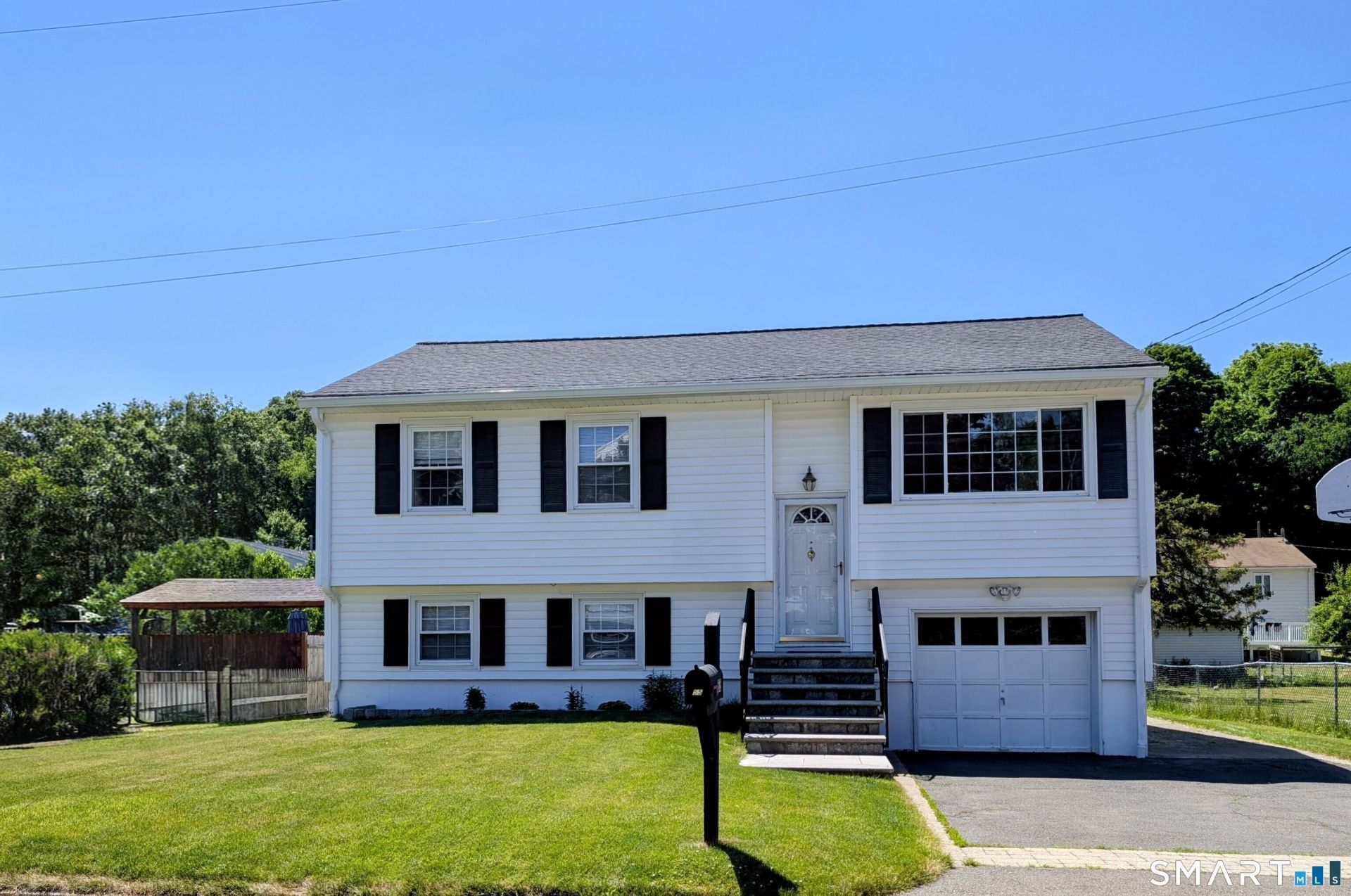 55 Sleepy Hollow, Danbury, CT 06810 Main Photo