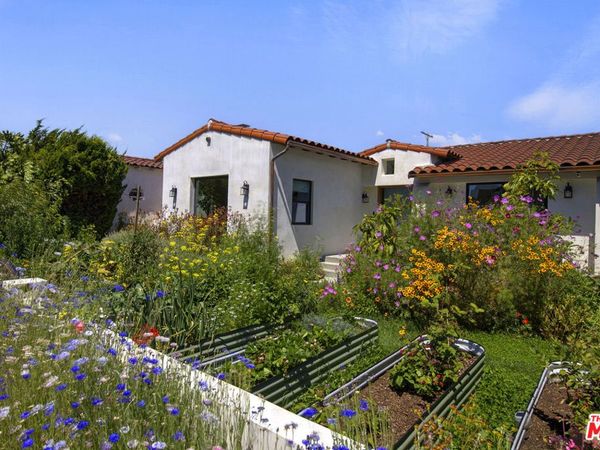 3952 Sutro Avenue, Los Angeles, CA 90008