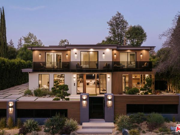 5244 Tampa Avenue, Tarzana, CA 91356