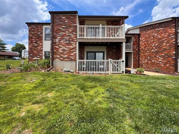 56 Meadow Ridge , Columbia, IL 62236