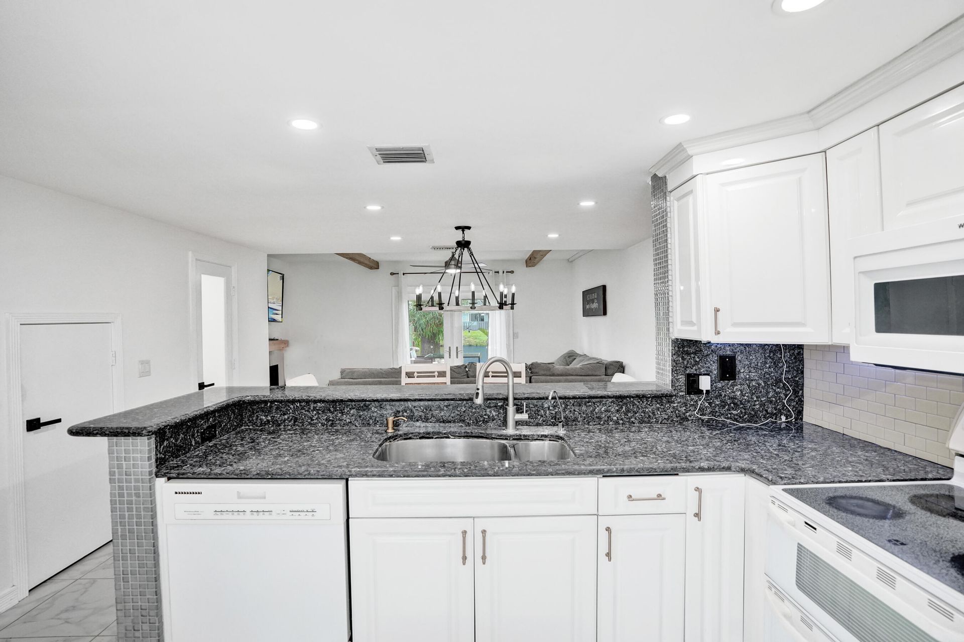 147 SW 3rd Street, Pompano Beach, FL 33060 Photo