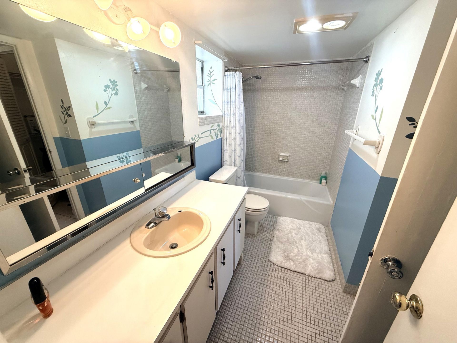 3050 Holiday Springs Boulevard, Unit 111, Margate, FL 33063 Photo
