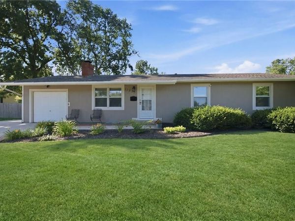 11935 W 70th Street, Shawnee, KS 66216