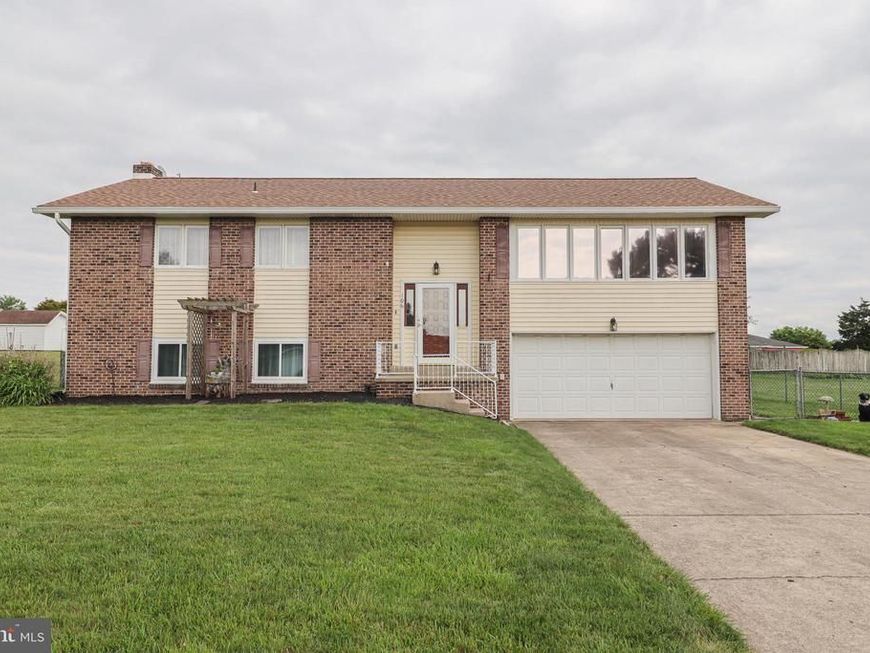106 Malvern Drive, Manchester, PA 17345 Main Photo
